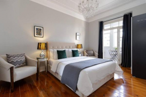 Spacious apartment in central Lisbon, 120 m², fireplace